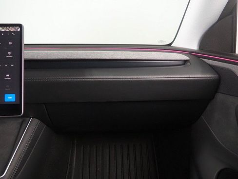 Used 2026 Tesla Model Y Long Range RWD image 42