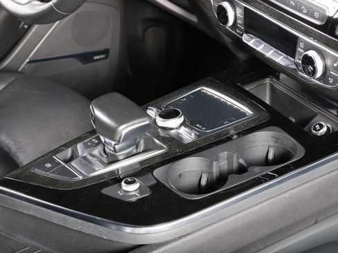 Used 2018 Audi Q7 3.0T Prestige w/ Prestige Package image 27