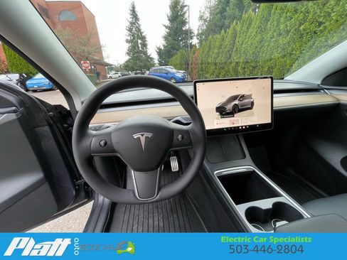 Used 2022 Tesla Model Y Performance image 34
