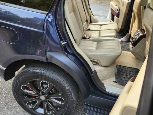 Used 2017 Land Rover Range Rover HSE image 40