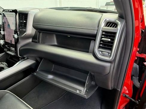 Used 2024 RAM 1500 Laramie AWD/4WD image 23