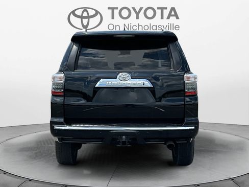 Used 2018 Toyota 4Runner Limited AWD/4WD image 4