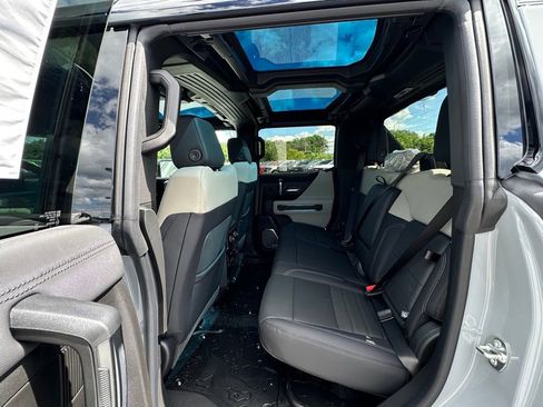 New 2026 GMC Hummer EV 4x4 Crew Cab w/ LPO, Sport Package image 15