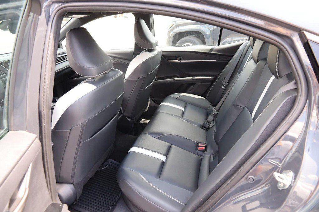 Used 2025 Toyota Camry SE w/ Convenience Package AWD/4WD image 9