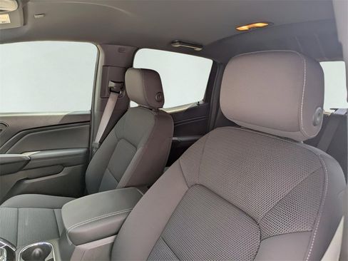 New 2026 GMC Canyon Elevation w/ Convenience Package image 9