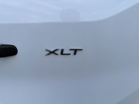 Used 2022 Ford Transit 350 XLT RWD image 15