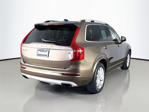 Used 2016 Volvo XC90 T6 Momentum w/ Vision Package image 7