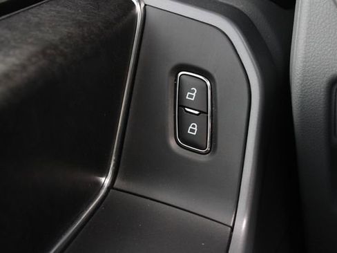 Used 2022 Ford F150 XLT w/ Equipment Group 302A High image 6