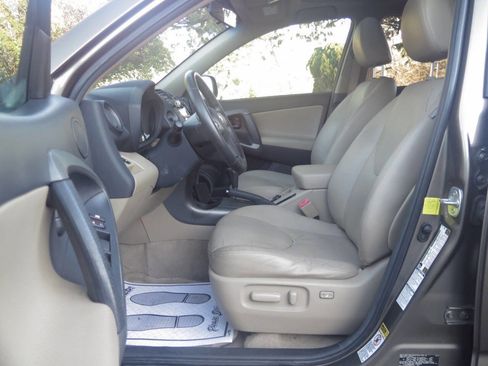 Used 2011 Toyota RAV4 Limited image 10