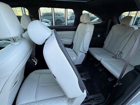 Used 2025 Kia Sorento SX Prestige image 22