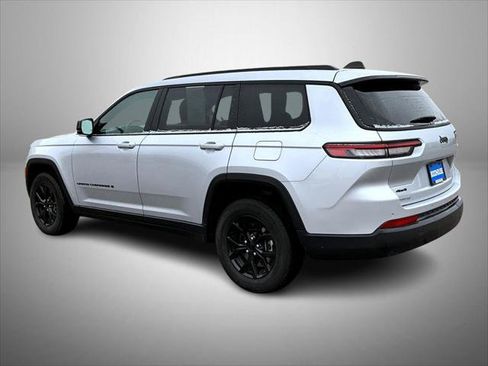 Certified 2024 Jeep Grand Cherokee L Laredo image 7