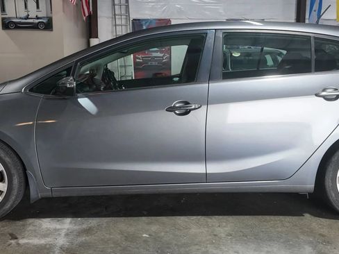 Used 2015 Kia Forte EX w/ Protection Package FWD image 2