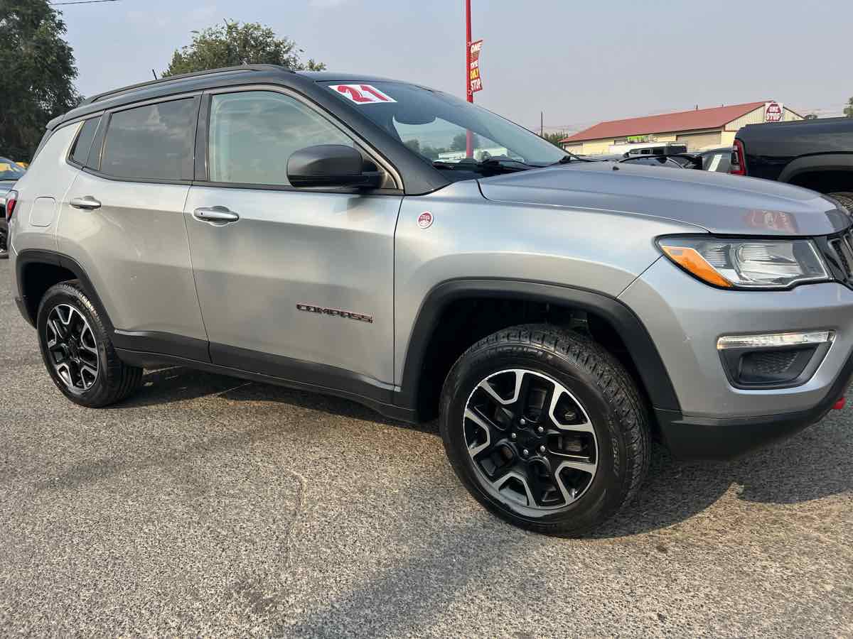 Used 2021 Jeep Compass Trailhawk AWD/4WD image 4