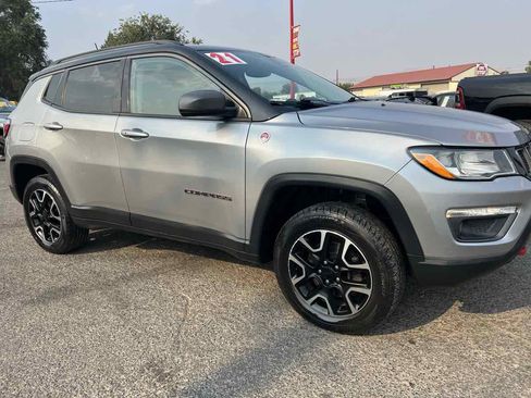Used 2021 Jeep Compass Trailhawk AWD/4WD image 4