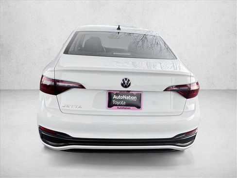 Used 2024 Volkswagen Jetta S image 6