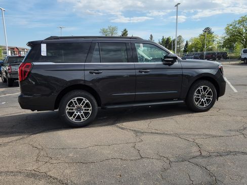 New 2026 Ford Expedition Active AWD/4WD image 15