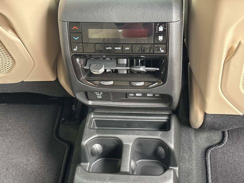 New 2026 Jeep Grand Cherokee L Limited RWD image 15