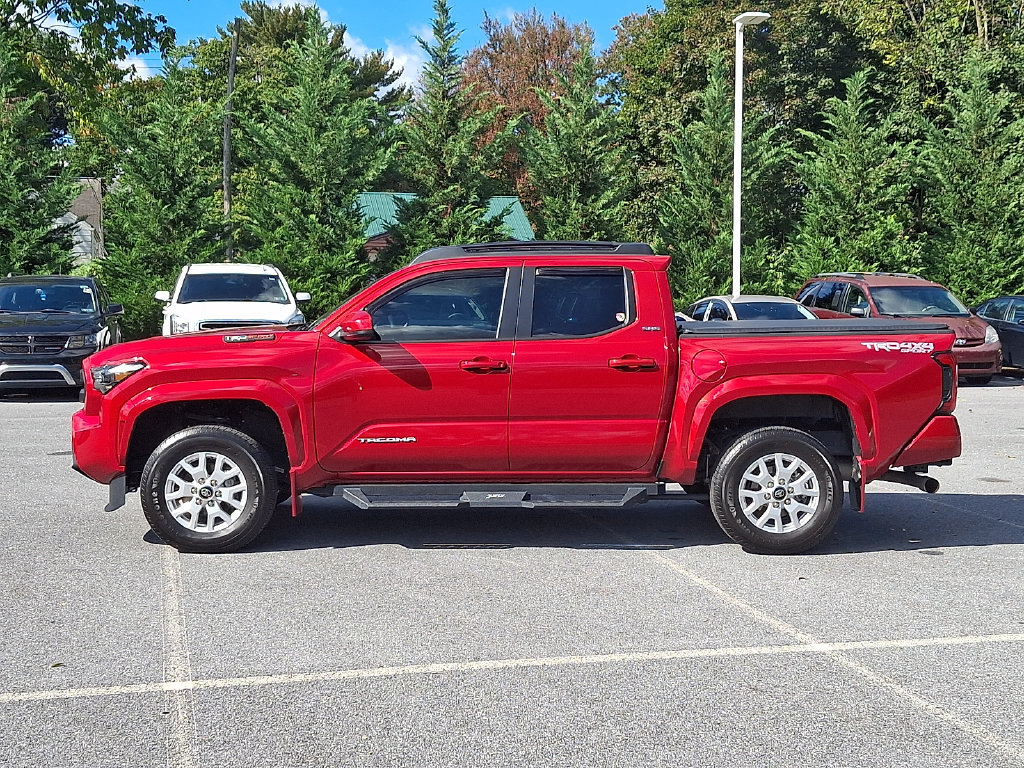 Certified 2025 Toyota Tacoma SR5 AWD/4WD image 7