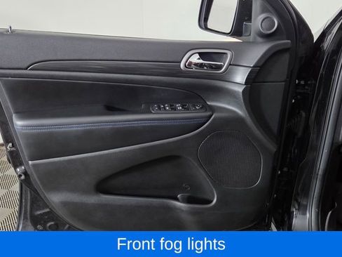 Used 2020 Jeep Grand Cherokee Laredo image 15