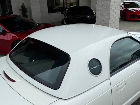 Used 2003 Ford Thunderbird RWD image 9