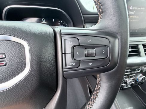 Used 2023 GMC Yukon AT4 w/ AT4 Premium Plus Package AWD/4WD image 17