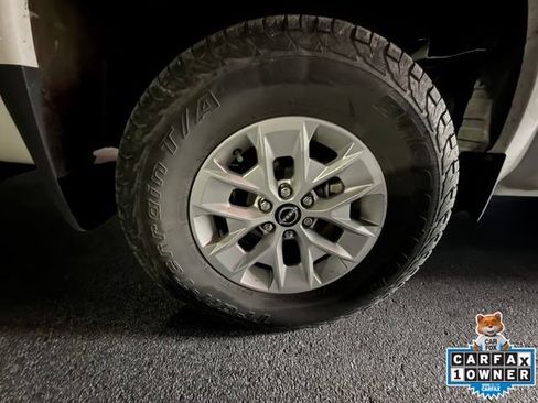 Used 2024 Nissan Frontier SV AWD/4WD image 18
