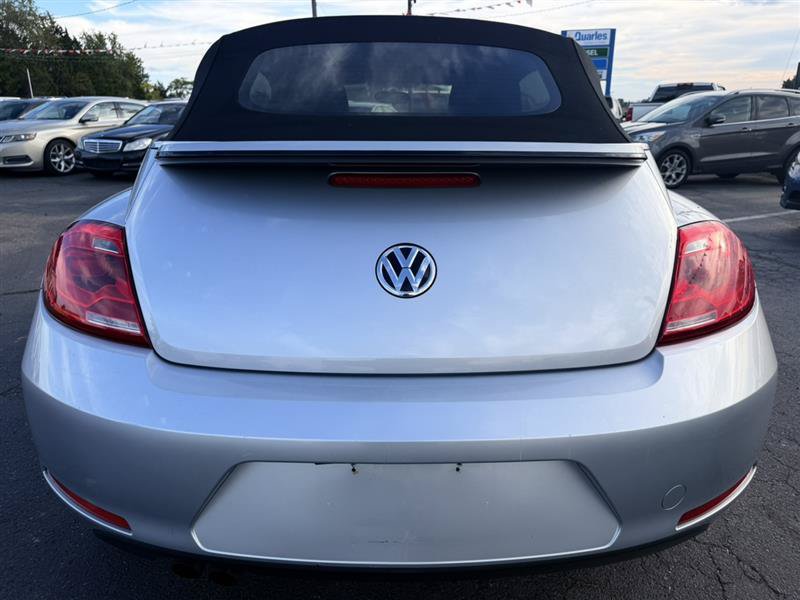 Used 2013 Volkswagen Beetle 2.5 FWD image 6