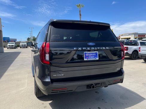 New 2026 Ford Expedition Max Active AWD/4WD image 5