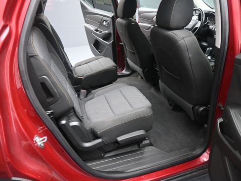 Used 2018 Chevrolet Traverse LT image 18