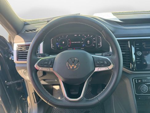 Used 2023 Volkswagen Atlas Cross Sport SE w/ Panoramic Sunroof Package image 13