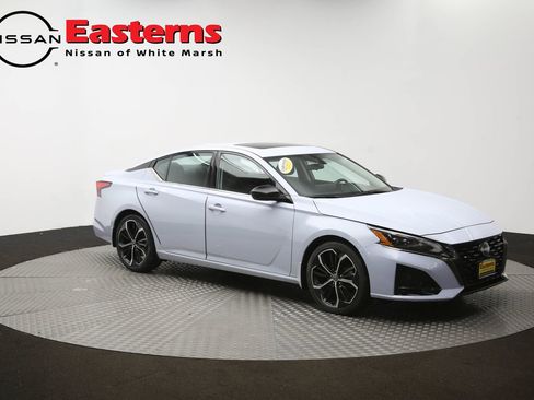 Used 2023 Nissan Altima 2.5 SR w/ SR Premium Package FWD image 48