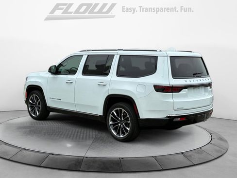 Used 2023 Jeep Wagoneer Series III w/ Premium Group I AWD/4WD image 6
