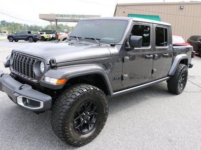 Used 2025 Jeep Gladiator Sport
