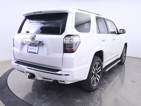 Used 2017 Toyota 4Runner Limited AWD/4WD image 7