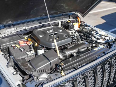 Used 2023 Jeep Wrangler Unlimited image 25