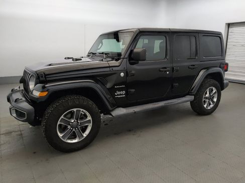 Used 2019 Jeep Wrangler Unlimited Sahara AWD/4WD image 2