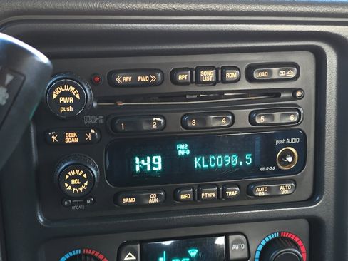 Used 2004 Chevrolet Silverado 3500 LT w/ Heavy-Duty Power Package image 14