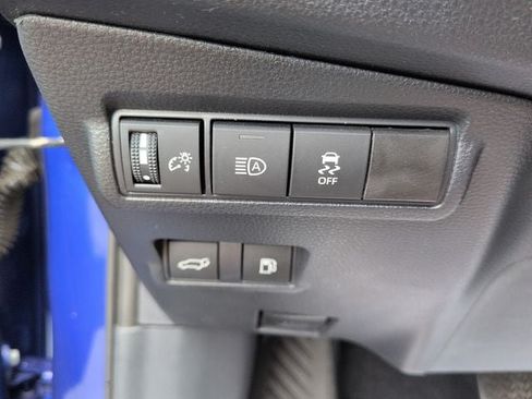 Used 2024 Toyota Corolla Cross AWD Hybrid w/ Convenience Package image 18