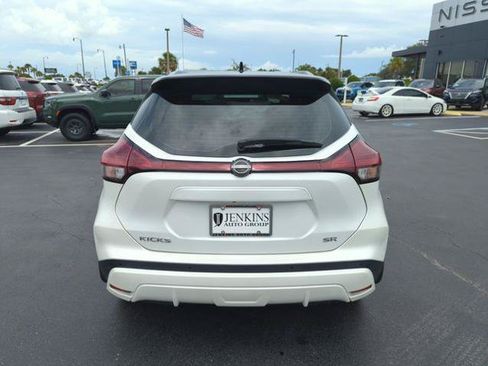 Certified 2023 Nissan Kicks SR w/ SR Premium Package FWD image 7