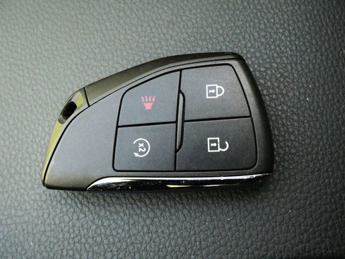 Used 2024 GMC Canyon AT4 w/ Canyon Safety Plus Package AWD/4WD image 33