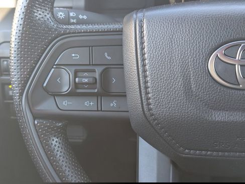 Used 2025 Toyota Tacoma SR image 21