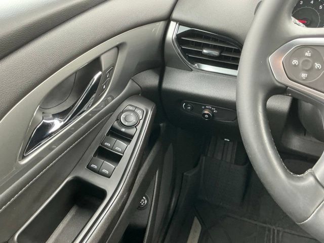 Used 2023 Chevrolet Traverse LT w/ LPO, Floor Liner Package AWD/4WD image 24