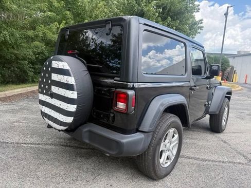 Used 2020 Jeep Wrangler Sport AWD/4WD image 3