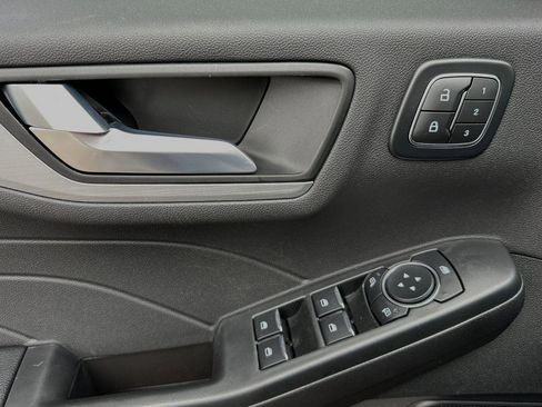 New 2024 Ford Escape SE w/ PHEV Premium Package image 8