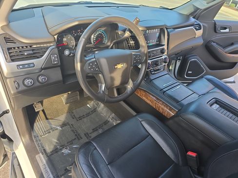 Used 2017 Chevrolet Suburban Premier image 18