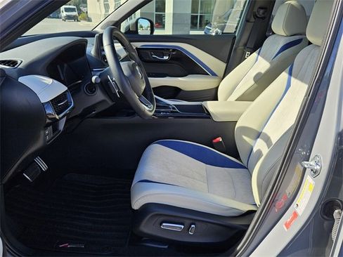 Used 2025 Acura ADX A-Spec image 3