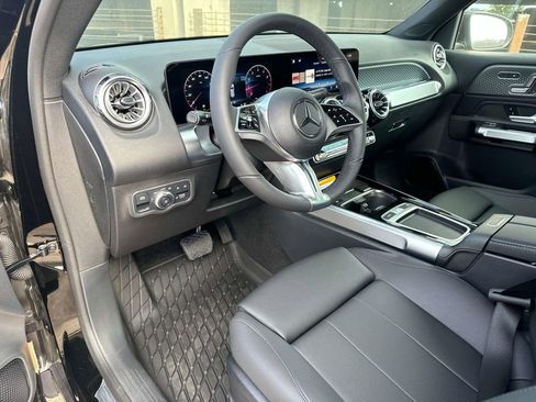 Used 2025 Mercedes-Benz GLB 250 image 10