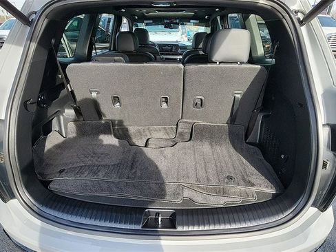Used 2025 Kia Telluride AWD image 29