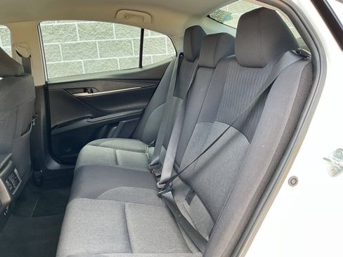Used 2025 Toyota Camry LE FWD image 32