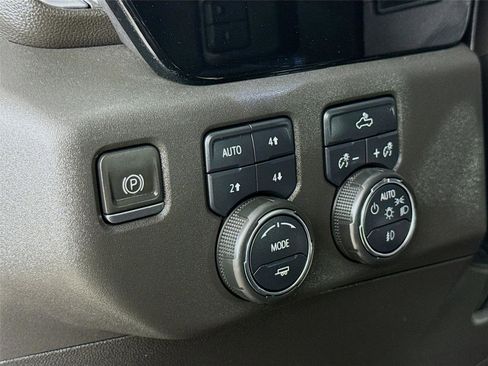 Used 2023 Chevrolet Silverado 1500 LT Trail Boss w/ Protection Package image 12